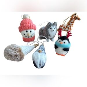 BUNDLE! LIKE NEW Christmas Ornaments